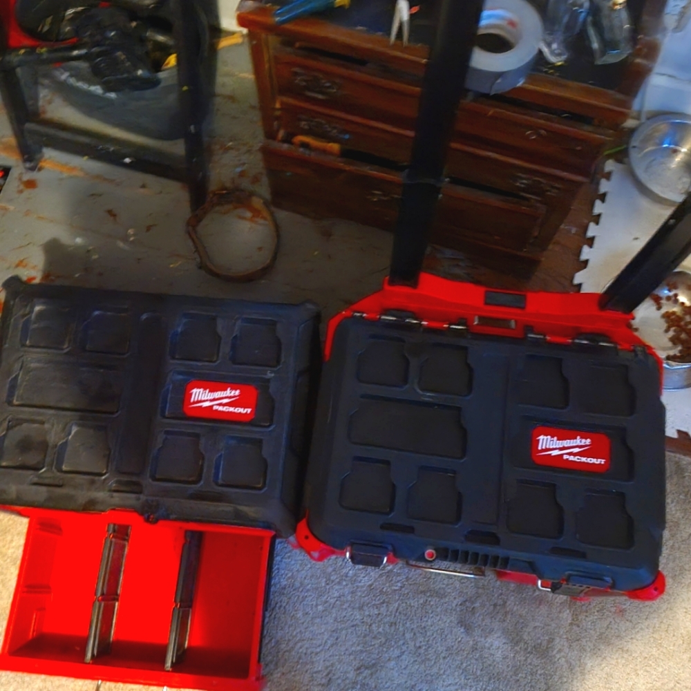 Red and Black Tool Storage Box 200 For The Botton 100 For Top 2 Or 300 For All
